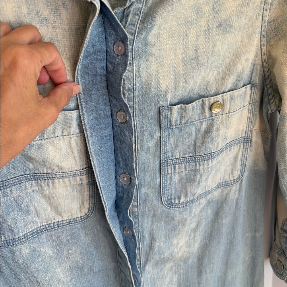 7 For All Mankind Denim Shirtdress XS Light Blue Acid Wash Raw Hem Western - Picture 9 of 12